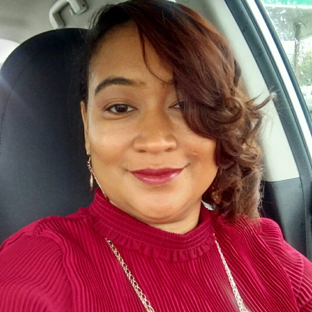 Meet your Posher, Ayanna
